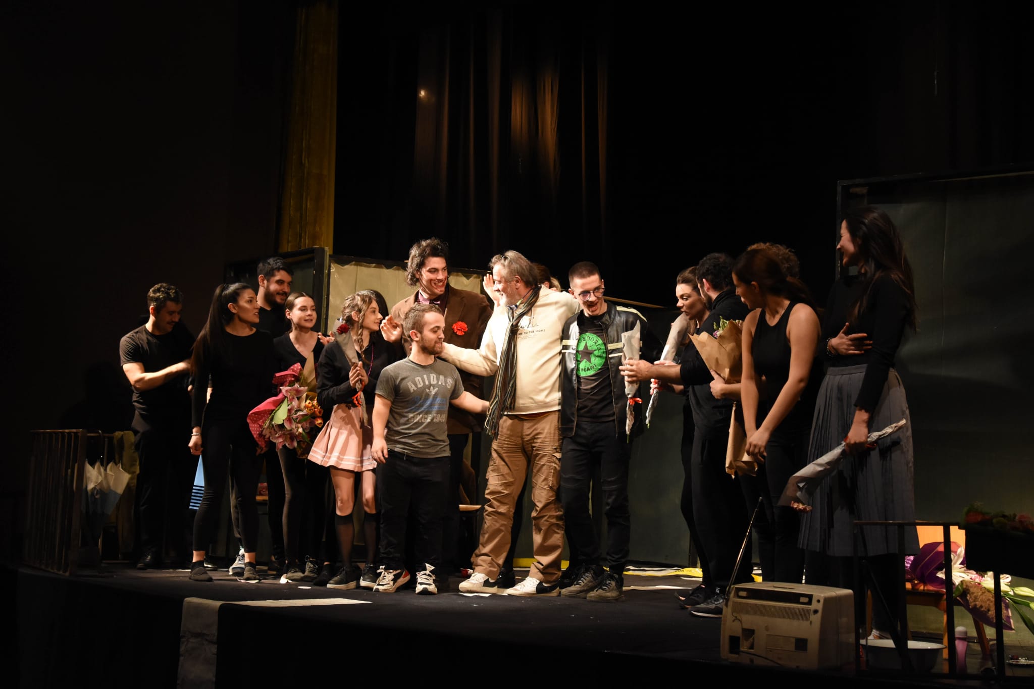 Slika sa predstave Davitelj protiv davitelja u Akademiji 28, Teatra Ulica
